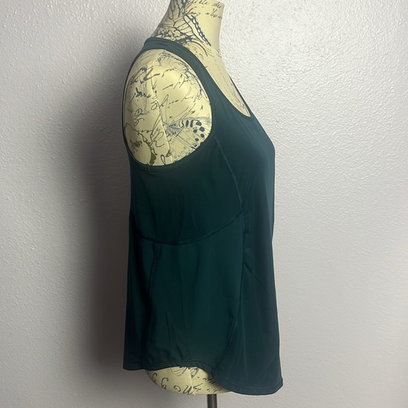 Dark Turquoise Yoga Tank - Picture 2 of 4